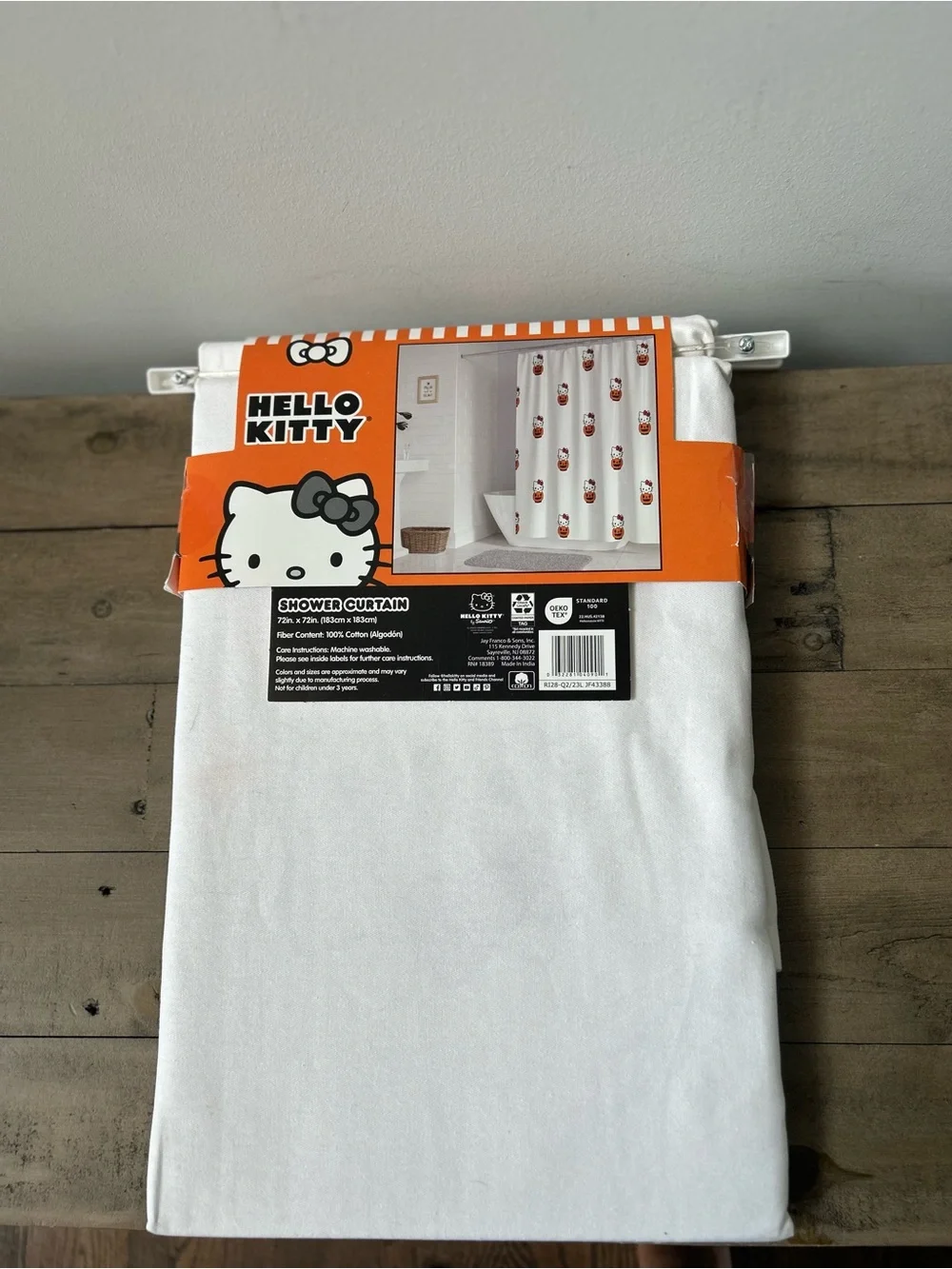 NWT Hello Kitty Halloween Pumpkin Fabric Shower Curtain 72x72 Sanrio